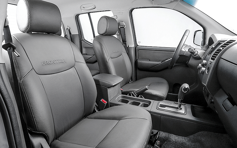 Nissan Frontier 2015 A/T - Divulgação