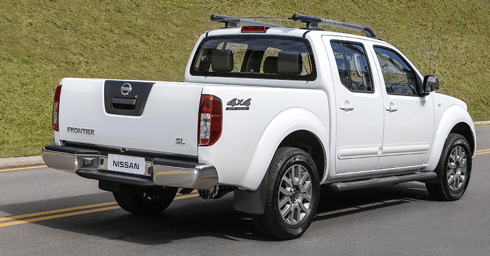 Nissan Frontier 2015 A/T - Divulgação