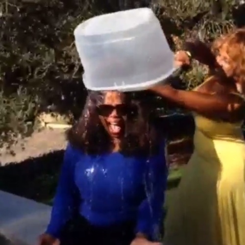 Oprah Winfrey desafiou ninguém menos do que o cineasta Steven Spielberg para o banho do gelo