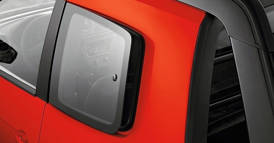 Volkswagen Saveiro Cross CD 2015 - Divulgação