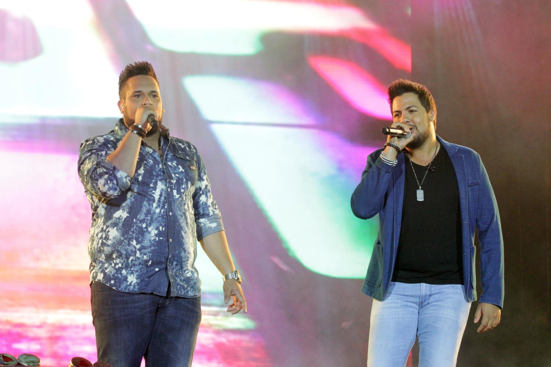 21.ago.2014 - Dupla Zé Ricardo & Thiago se apresenta na primeira noite da Festa do Peão de Barretos. - Agência Estado