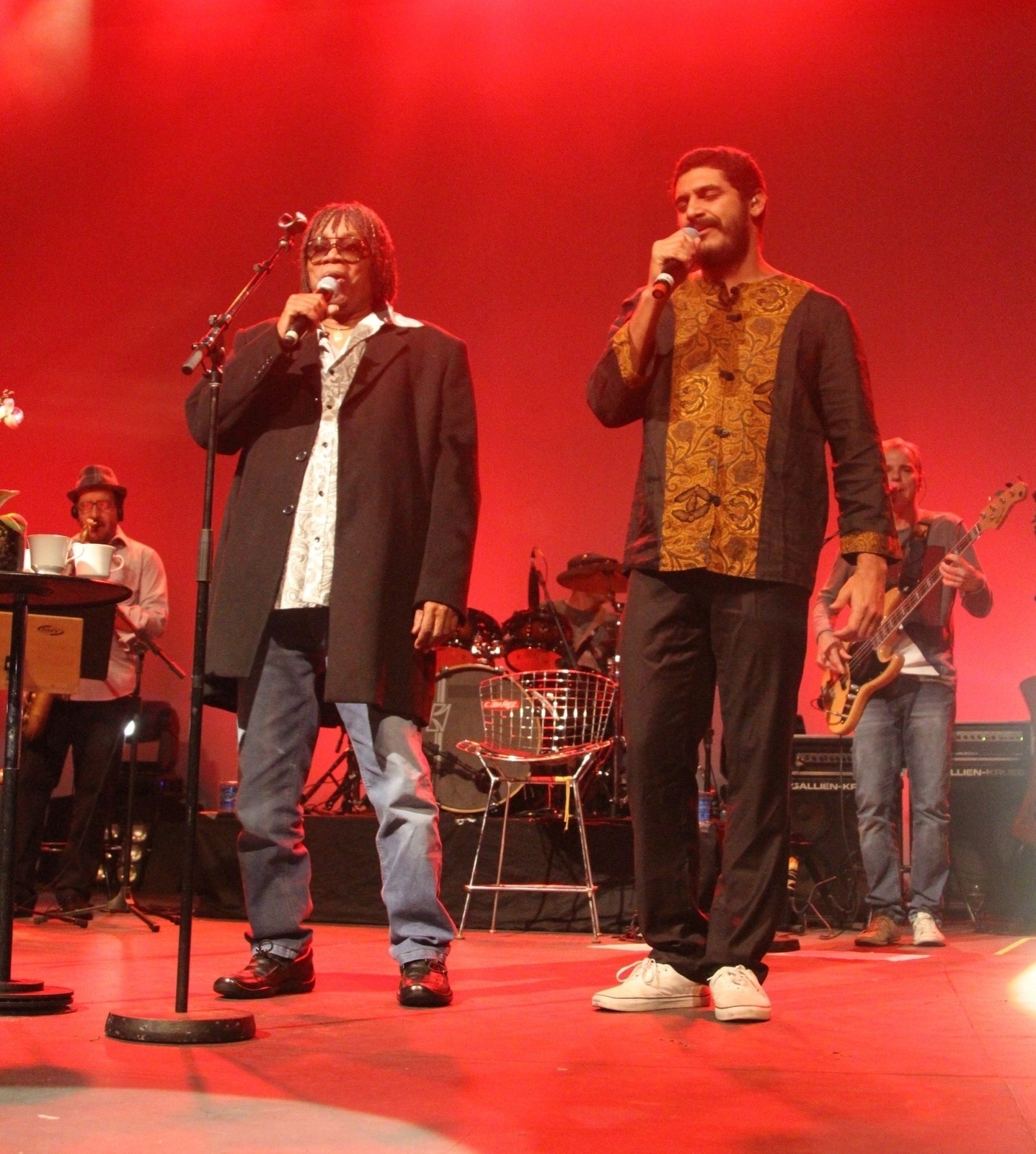 22.ago.2014 - Milton Nascimento se junta ao rapper Criolo para o show "Linha de Frente", no HSBC Brasil, na zona sul de São Paulo, na noite desta sexta-feira - Thiago Duran/AgNews