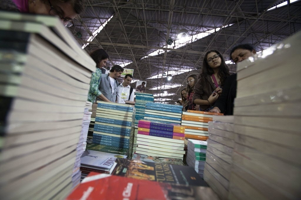 22.ago.2014 - Visitantes na 23ª Bienal Internacional do Livro de São Paulo no  Pavilhão de Eventos do Anhembi - EFE