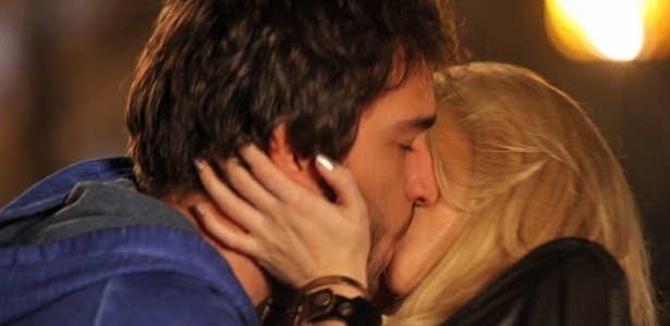 Em "Geração Brasil", Megan e Davi têm a primeira noite de amor