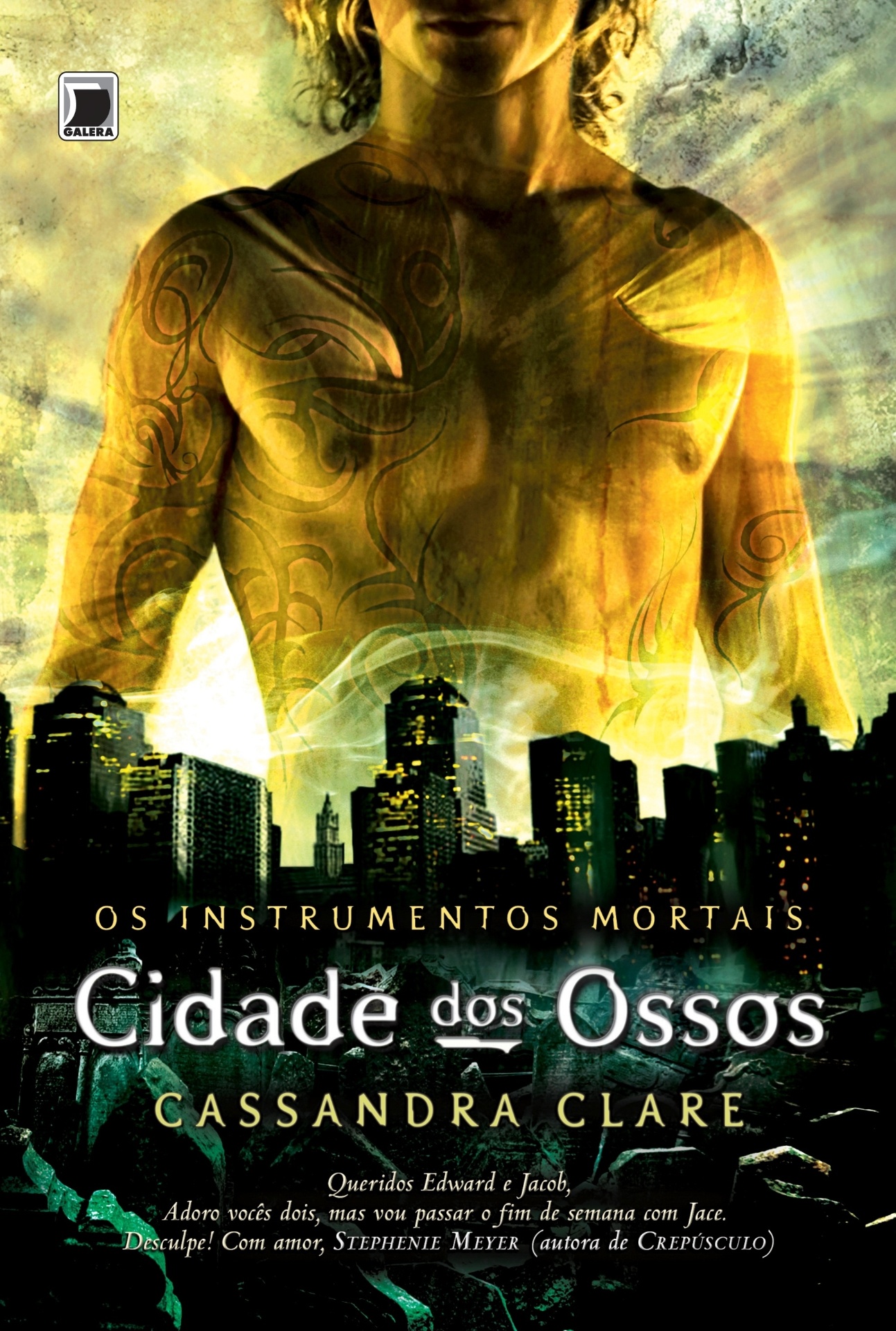"Cidade dos Ossos", de Cassandra Clare, é a primeira obra da série literária "Os Instrumentos Mortais", composto por seis volumes - Reprodução