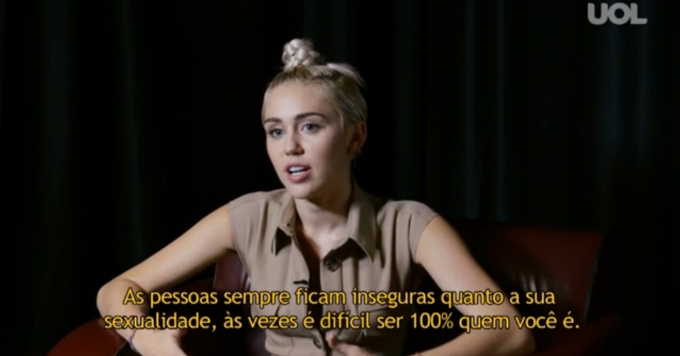 Cena de entrevista com Miley Cyrus