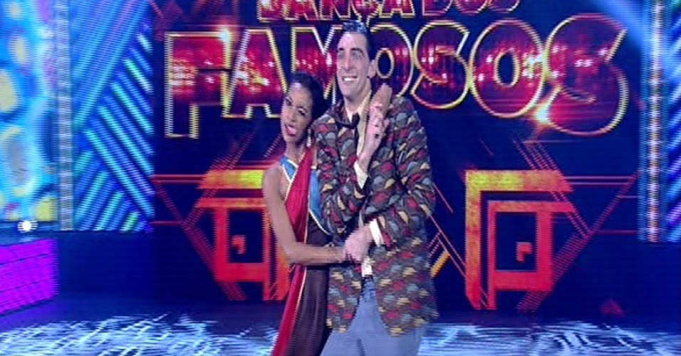 31.ago.2014 - Giba apresenta o rock na "Dança dos Famosos" com a professora Camila Lobo. Ele dançou ao som de "Don’t Be Cruel", sucesso de Elvis Presley