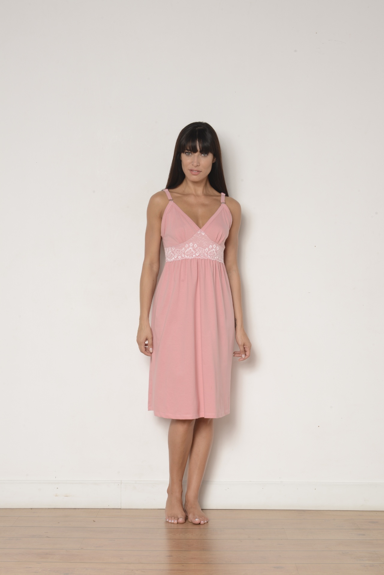 álbum com pijamas e camisolas para usar na naternidade | Camisola em malha da RMD Lingerie - Divulgação