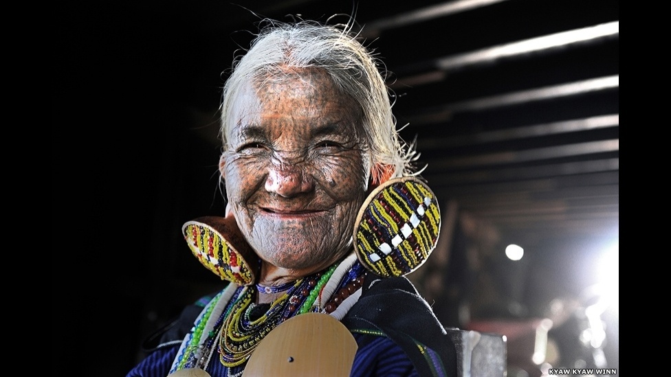 O Prêmio Mundial de Fotografia da Sony 2015, organizado pela Organização Mundial de Fotografia, está com as inscrições abertasA categoria aberta tem dez categorias e leva em conta uma única imagem. Este retrato de uma mulher do Estado de Chin, em Mianmar, foi feito por Kyaw Kyaw Winn - Kyaw Kyaw Winn