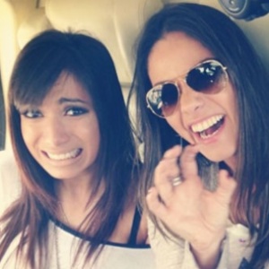 Anitta e a produtora Kamilla Fialho - Reprodução/Instagram