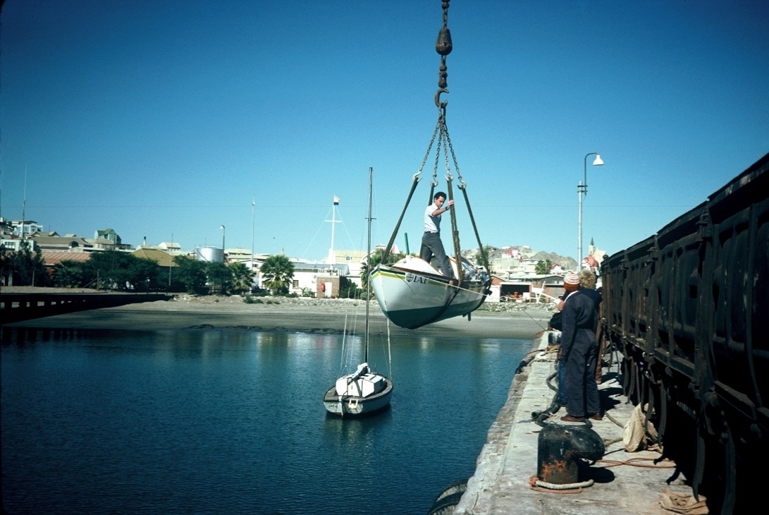 De 8 de setembro a 2 de outubro, a exposição Linha d'água apresenta 30 fotos das expedições do navegador Amyr Klink, dispostas em painéis com textos sobre as viagens. A mostra é gratuita e fica no Espaço Cultural Conjunto Nacional (Av. Paulista, 2073, Bela Vista). - Divulgação