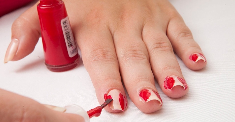 Unhas decoradas para a primavera - Fabiano Cerchiari/UOL