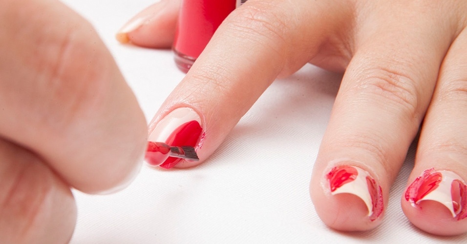 Unhas decoradas para a primavera - Fabiano Cerchiari/UOL