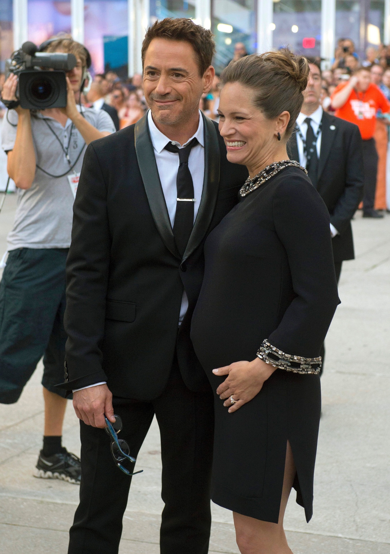 4.set.2014 - Robert Downey e a mulher Susan Downey, que está grávida, chegam à estreia de "The Judge" no Festival de Toronto - Zou Zheng