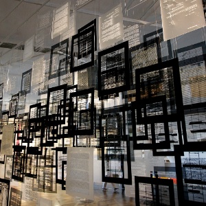 6.set.2014 - Abertura da 31ª Bienal de Arte de São Paulo traz obra  ?Histórias de aprendizagem?, da chinela Voluspa Jarpa - Reinaldo Canato/UOL
