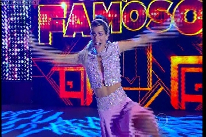7.set.2014 - Giovanna Ewbank dança rock na "Dança dos Famosos". A atriz contou que também ensaia com o marido, Bruno Gagliasso, em casa