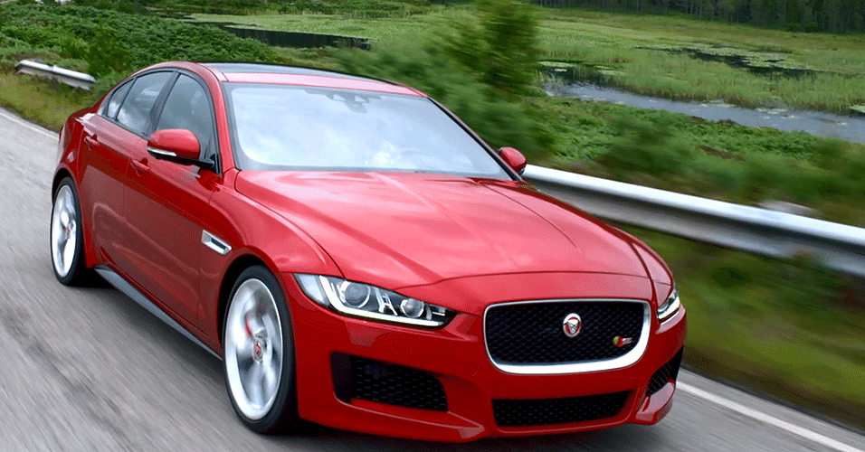 Jaguar XE - Reprodução