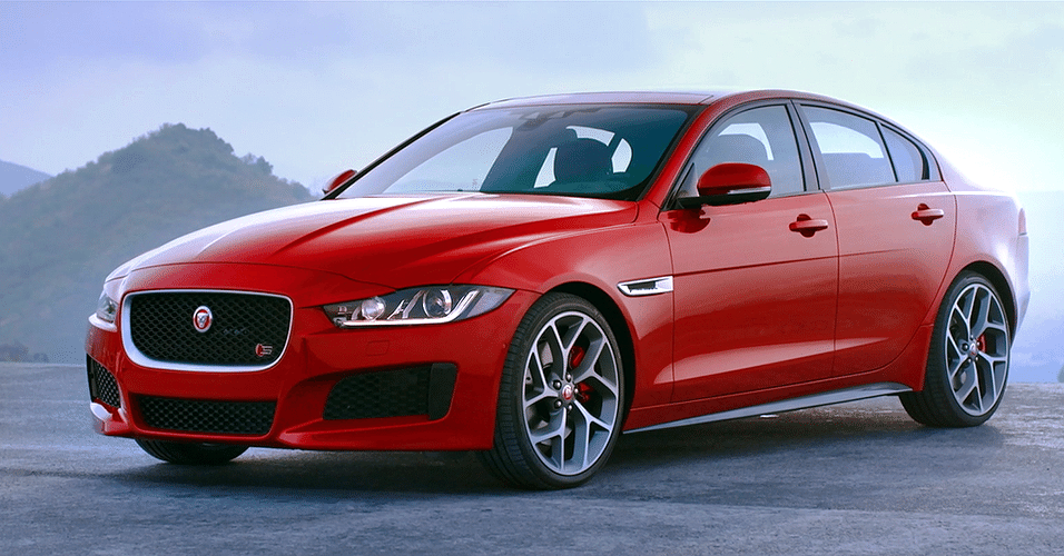 Jaguar XE - Reprodução
