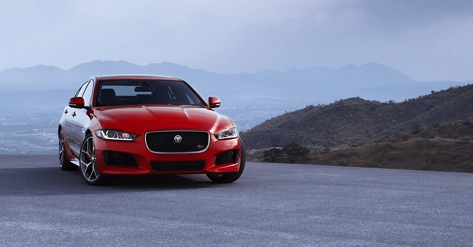 Jaguar XE - Reprodução
