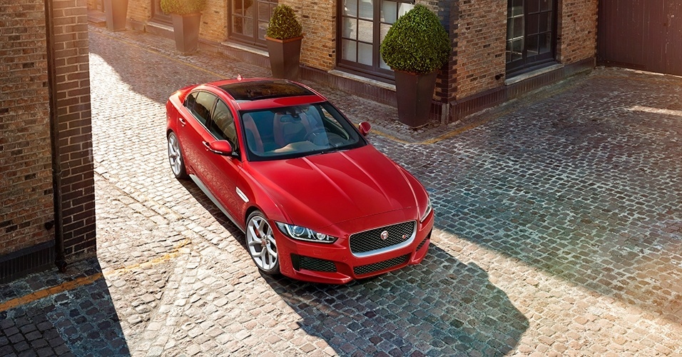 Jaguar XE - Divulgação