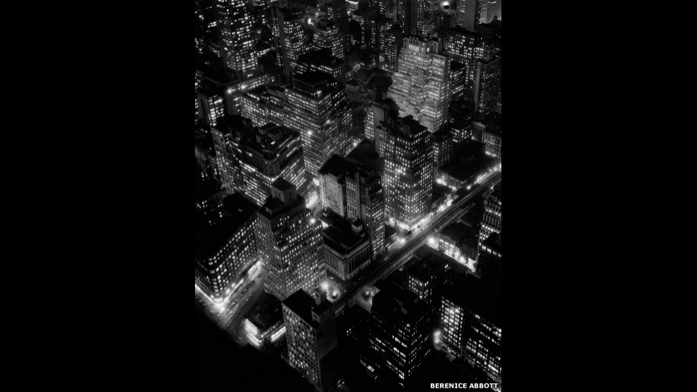 Uma exposição que será inaugurada em Londres retrata como os fotógrafos contribuíram para a compreensão da arquitetura moderna - Berenice Abbott