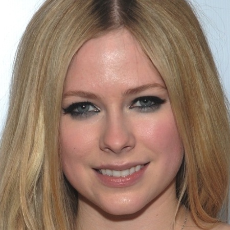Avril Lavigne promete música em 2017 - Getty Images
