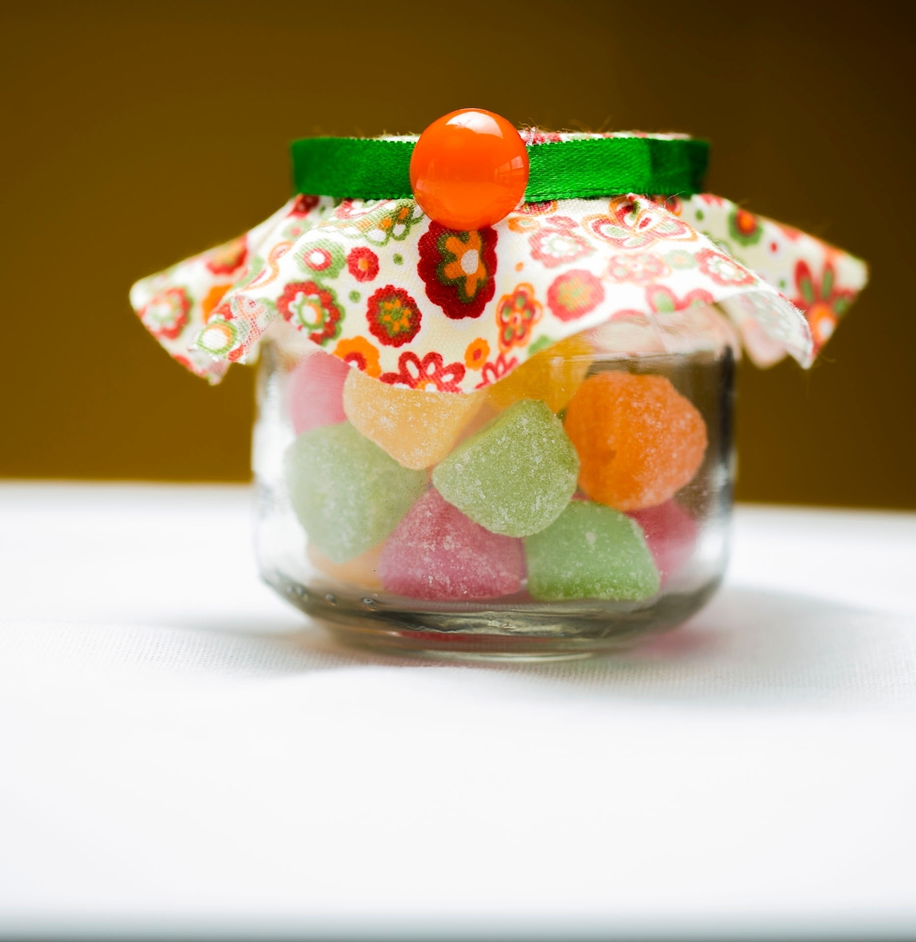 passo a passo de lembrancinha de aniversário com pote de papinha | Está pronta mais uma opção lembrancinha para festa de aniversário feita com pote de papinha - Leonardo Soares/UOL