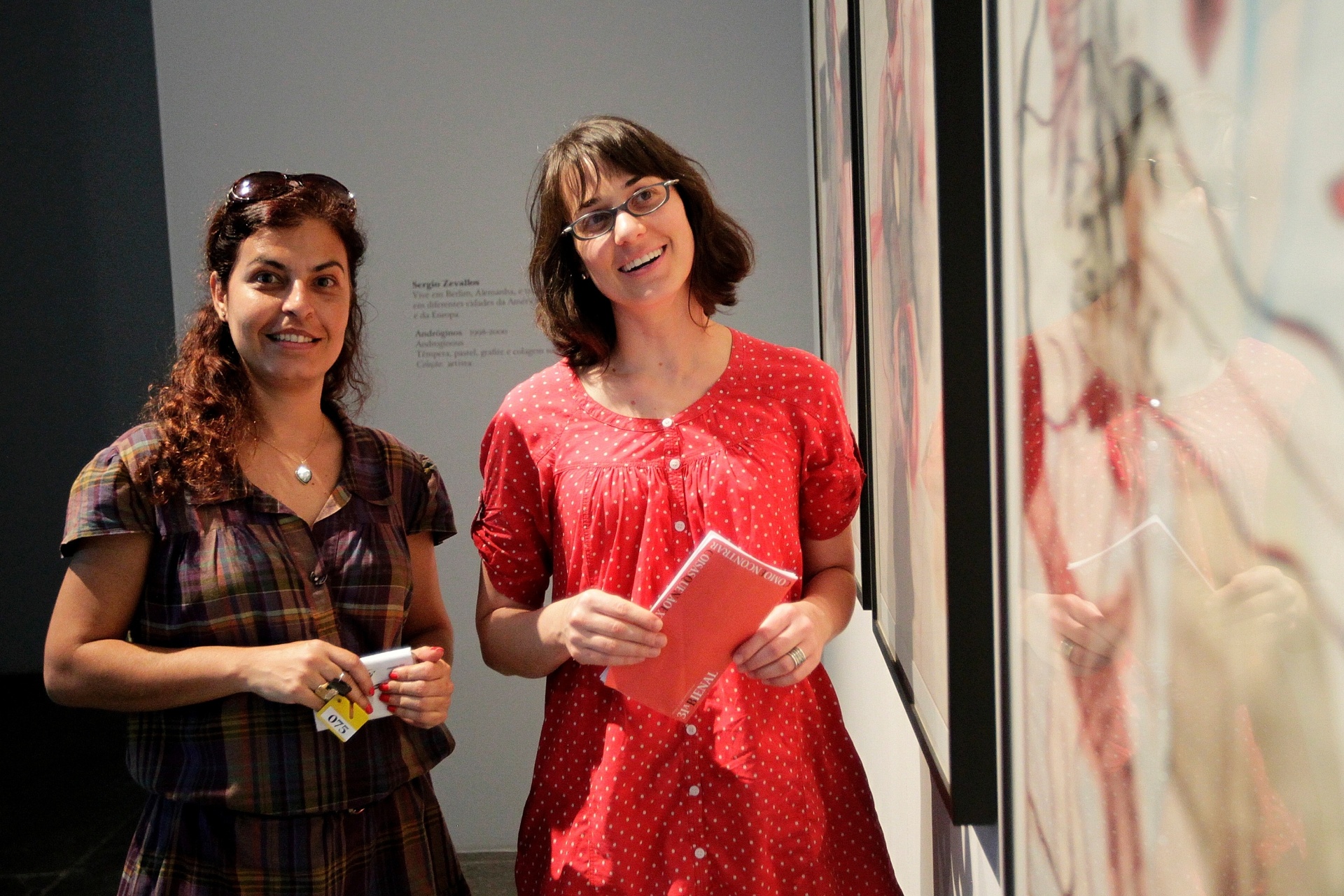 11.set.2014 - Obras que abordam religião e espiritualidade de diversas formas perpassam a seleção apresentada pela 31ª Bienal de São Paulo - Reinaldo Canato/UOL