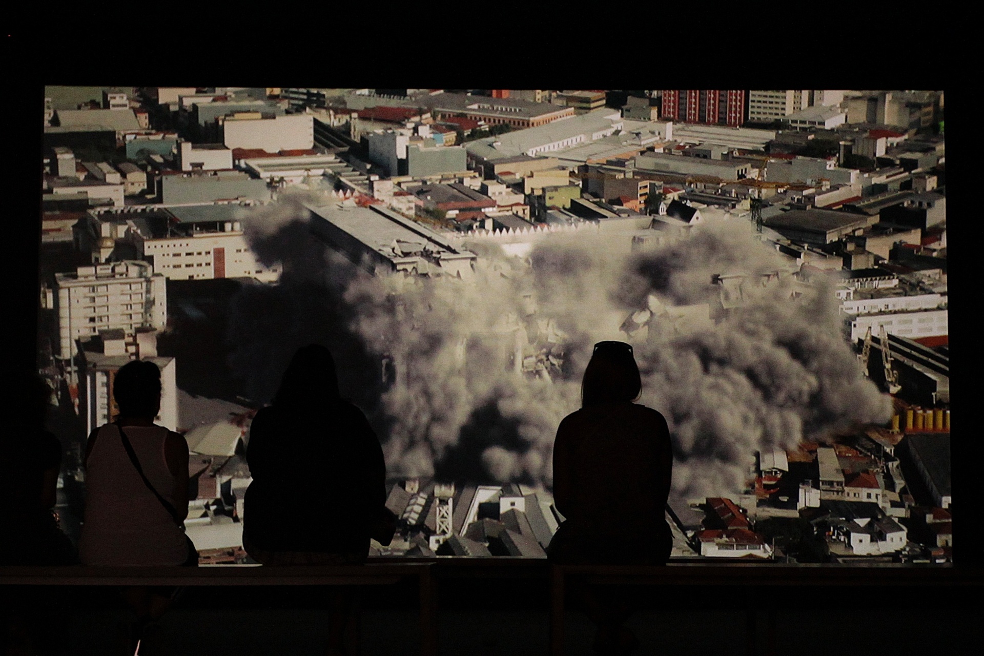 11.set.2014 - Obras que abordam religião e espiritualidade de diversas formas perpassam a seleção apresentada pela 31ª Bienal de São Paulo - Reinaldo Canato/UOL