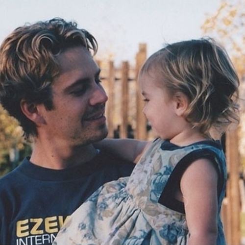 12.set.2014 - Meadow Walker, filha de Paul Walker, prestou homenagem ao pai no dia do aniversário do ator, nesta sexta.