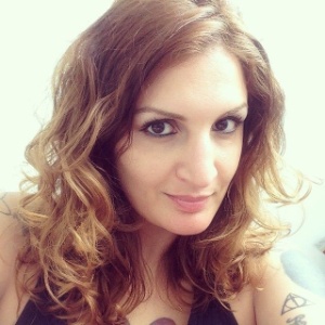 A atriz e escritora Clara Averbuck - Reprodução/Facebook