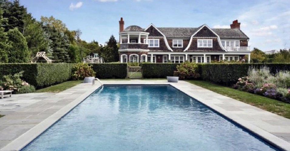 Piscina da mansão de Jennifer Lopez nos Hamptons, em Nova York