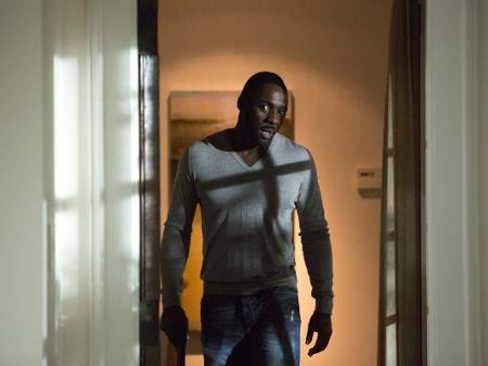Idris Elba em cena do filme "No Good Deed" - Divulgação