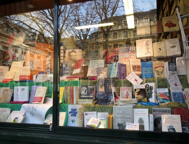 Livraria Delamain, em Paris, a mais antiga da França, foi ameaçada de fechamento - Divulgação/Facebook