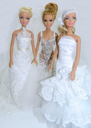Barbies usam réplicas do vestido de noiva - Divulgação/Atelier Shadevenne - Divulgação/Atelier Shadevenne