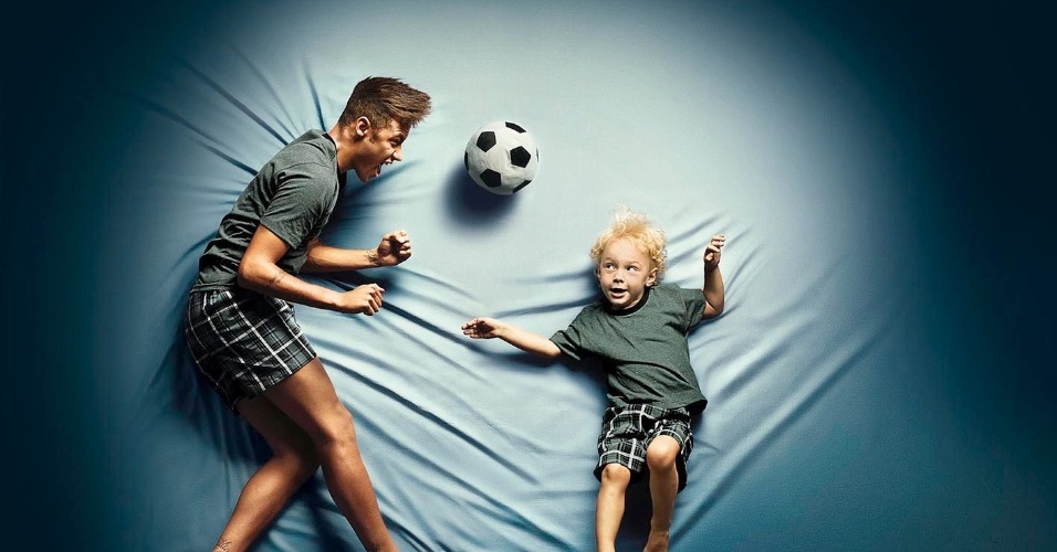 Pela primeira  vez, Neymar Jr posa ao lado do filho, Davi, 3 anos, em uma campanha publicitária
