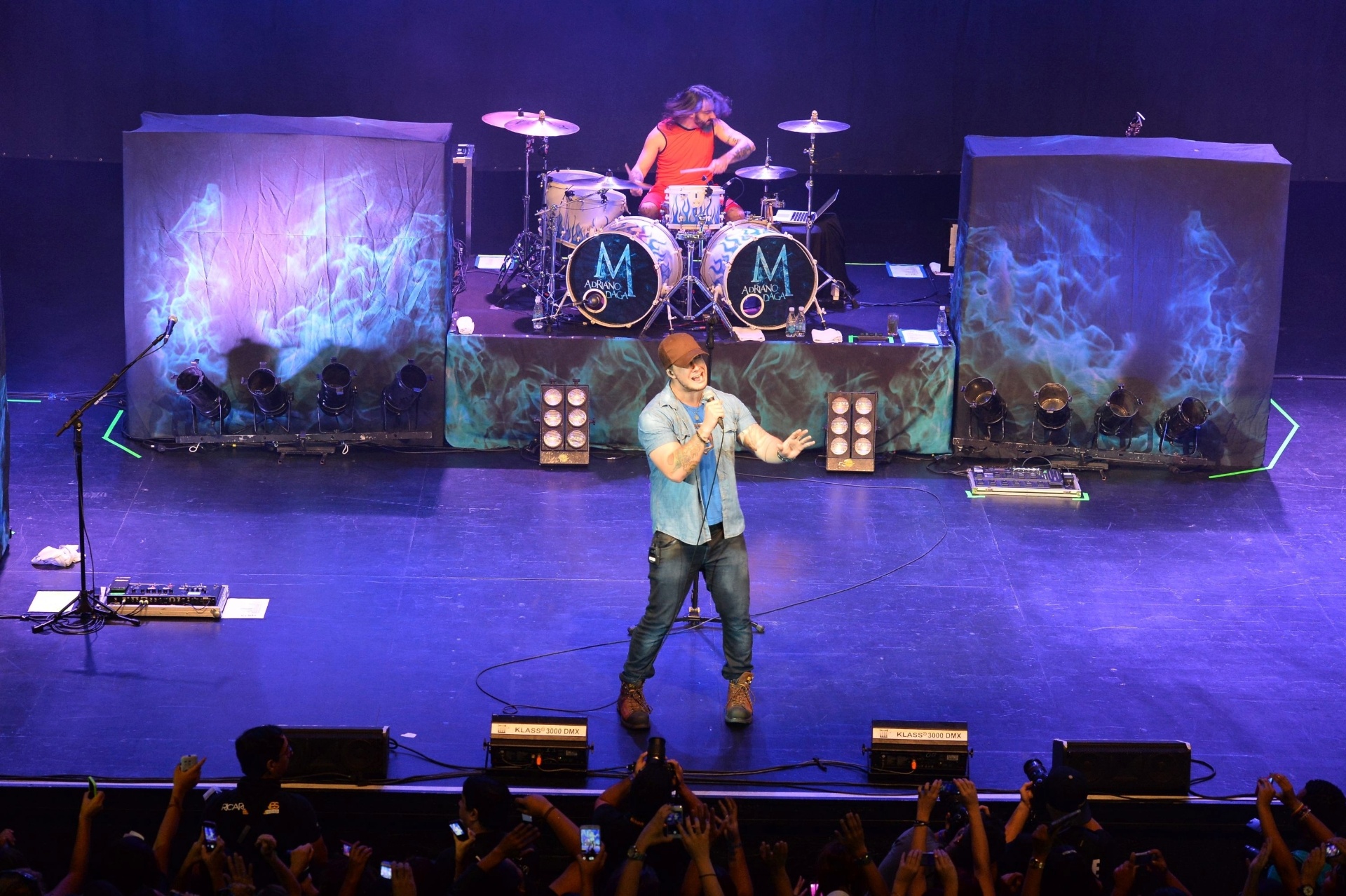 19.set.2014 - Banda Malta, ganhadora do reality show  "Superstar", faz primeira apresentação no Rio de Janeiro - André Lobo/UOL