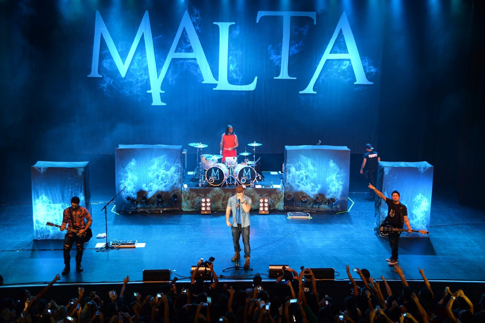 19.set.2014 - Banda Malta, ganhadora do reality show  "Superstar", faz primeira apresentação no Rio de Janeiro - André Lobo/UOL