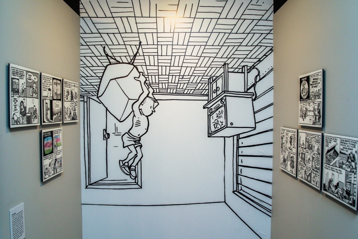 20.set.2014 - As tiras, as cores e a militância de Laerte estão na mostra "Ocupação Laerte", que teve abertura no sábado (20), com a presença do cartunista, no Itaú Cultural, em São Paulo - Manuela Scarpa/Photo Rio News