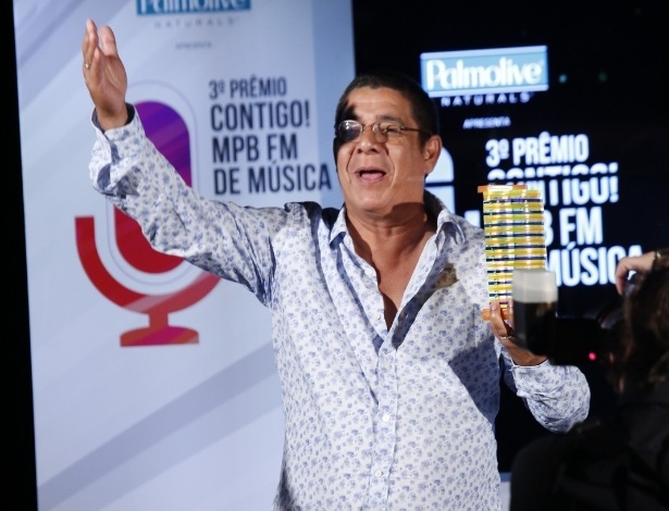 Zeca Pagodinho durante a cerimônia do Prêmio Contigo MPB FM de Música, no RIo - Alex Palarea e Felipe Assumpção/AgNews