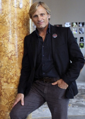 O ator Viggo Mortensen posa para foto durante o Festival de San Sebastián - Javier Etxezarreta/EFE
