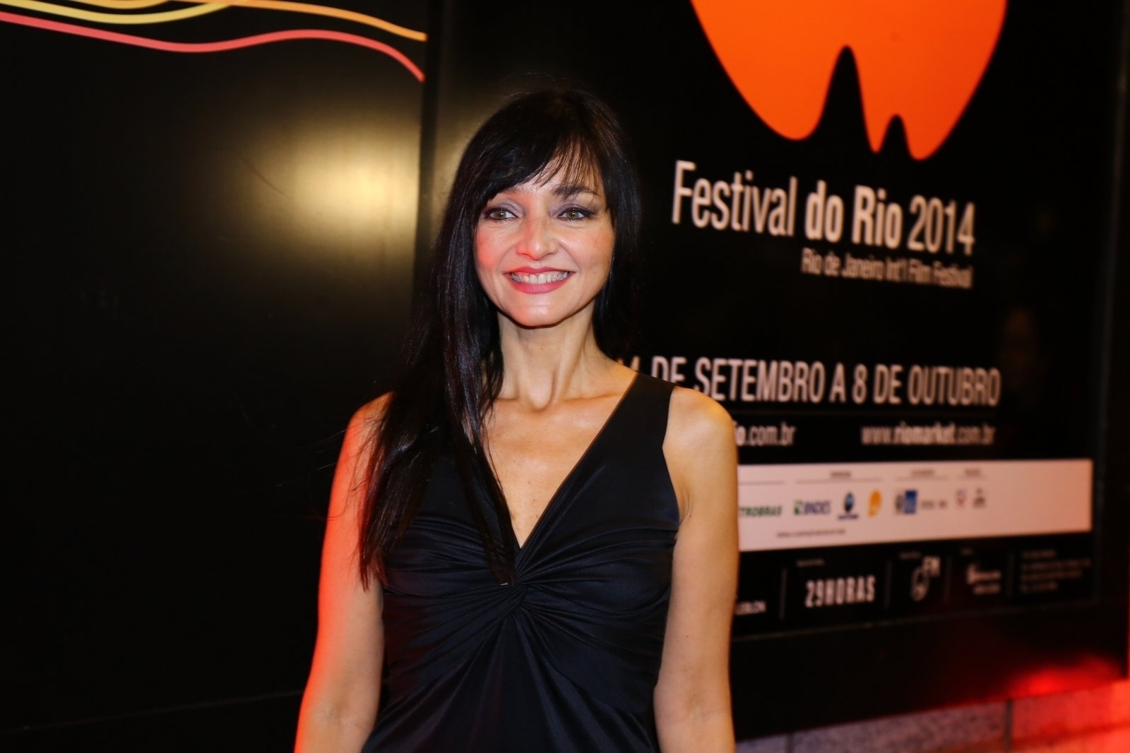 24.set.2014 - A atriz portuguesa Maria de Medeiros posa para fotos na abertura do Festival do Rio 2014. O evento vai até o dia 8 de outubro, com mais de 300 filmes na programação - Alex Palarea e Marcello Sá Barretto/AgNews