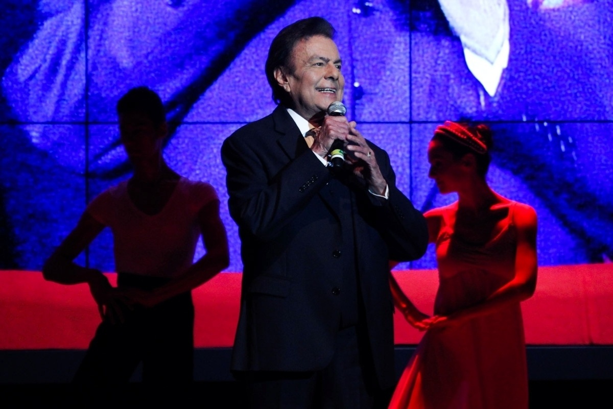 24.set.2014 - Agnaldo Rayol canta no aniversário de 45 anos da TV Cultura, nesta quarta-feira, no Teatro Bradesco, dentro de um shopping na zona oeste de São Paulo - Manuela Scarpa/Photo Rio News