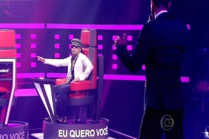 25.set.2014 - Carlinhos Brown elege Romero Ribeiro para sua equipe. O carioca interpreta um samba do grupo Revelação, 