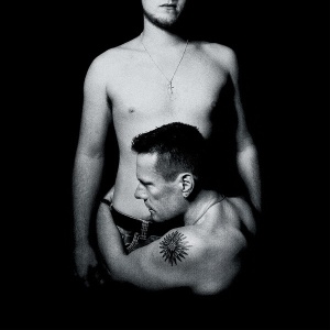 Baterista Larry Mullen Jr. e seu filho de 18 anos estampam a capa de "Songs of Innocence", do U2 - Divulgação