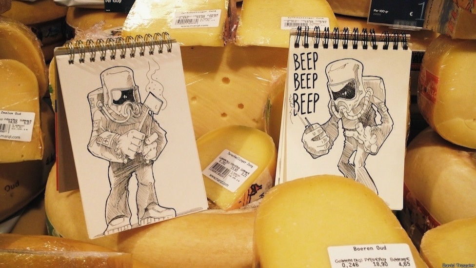 Um artista francês, David Troquier, faz sucesso na internet com fotos em que insere desenhos em lugares e cenas banais do cotidiano - David Troquier