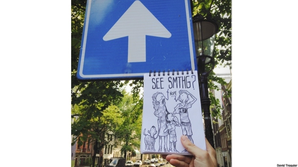 Um artista francês, David Troquier, faz sucesso na internet com fotos em que insere desenhos em lugares e cenas banais do cotidiano - David Troquier