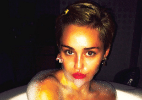 "Peitos de discoteca", provoca Miley Cyrus ao postar foto nua no Instagram - Reprodução/Instagram/mileycyrus