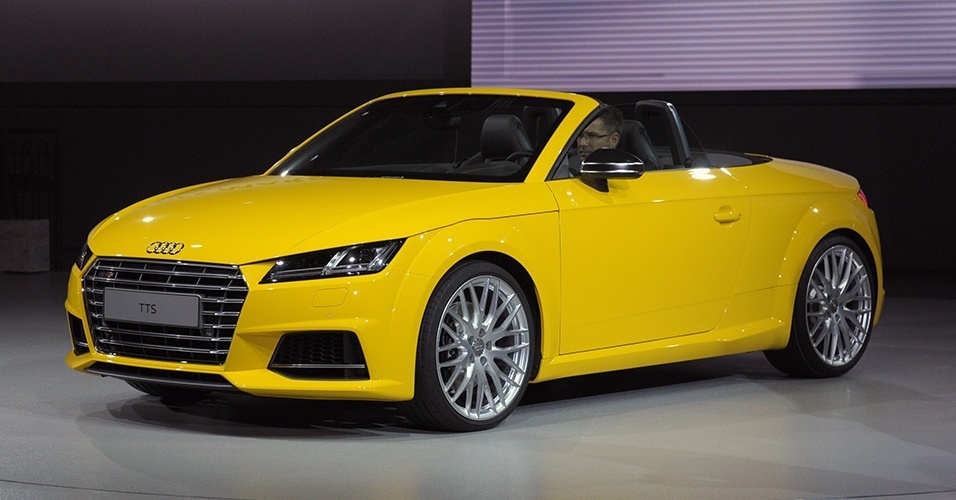 Audi TT Roadster 2015 no Salão de Paris 2014 - Eric Piermont/AFP
