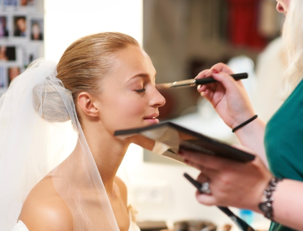 A prova de maquiagem é essencial para a noiva não ter surpresas no 'grande dia'